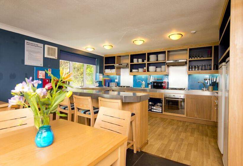 Кровать в Многоместном Номере с Общей Ванной, Hostel Yha Poppit Sands