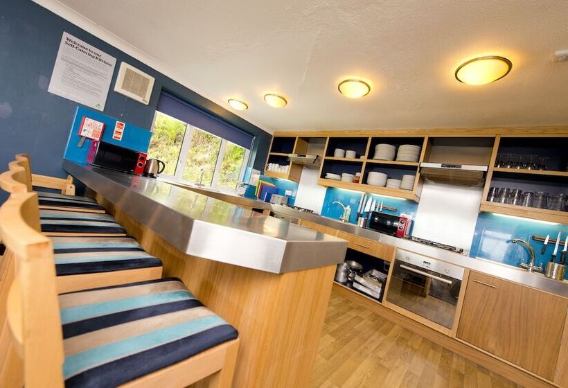 Кровать в Многоместном Номере с Общей Ванной, Hostel Yha Poppit Sands