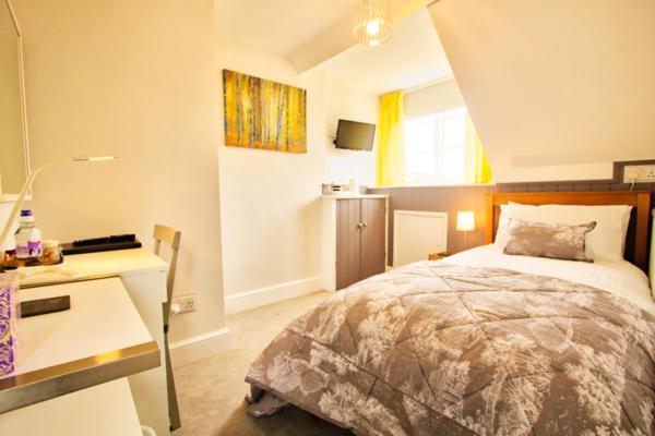 غرفة قياسية فردية, The Palmerston Rooms