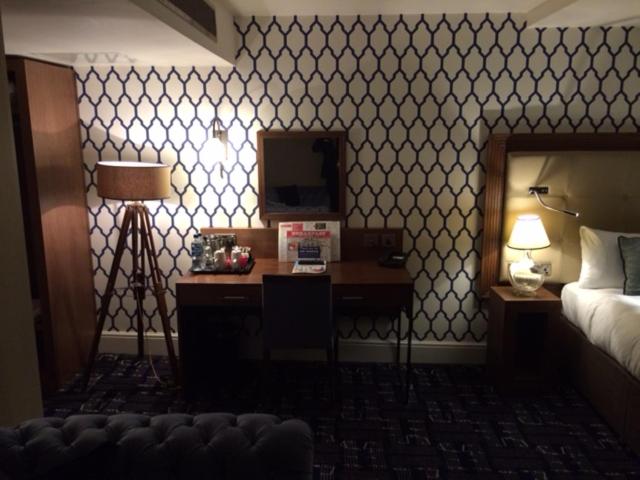 Camera Familiare, The Crown Wetherspoon