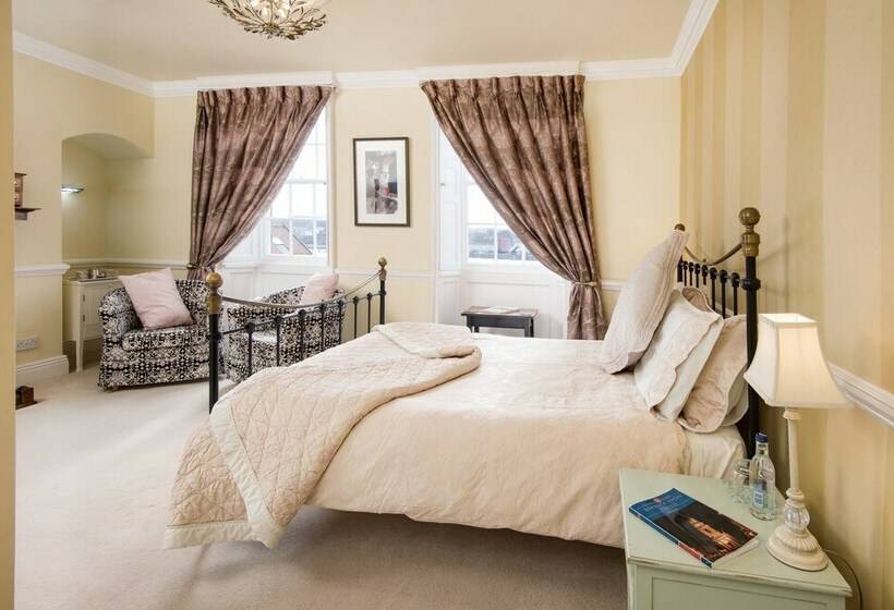 Номер Deluxe, The Walls Bed And Breakfast