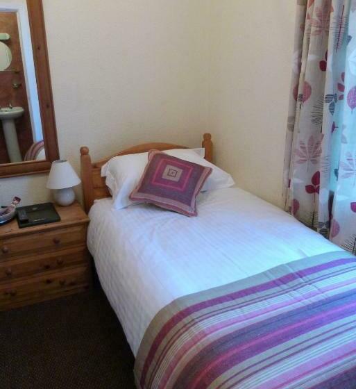 Quarto Estandar Individual, Hurst Dene Apart