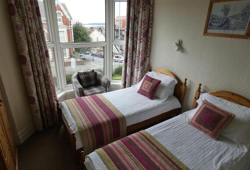 Quarto Estandar, Hurst Dene Apart