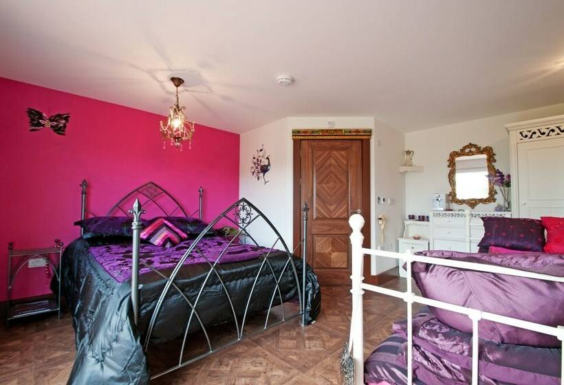 Quarto Triplo Estandar, Llamas Pyjamas