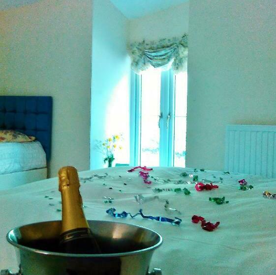 Семейный Номер, Pen Y Bont