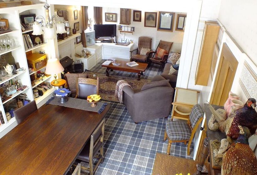 클래식 룸 더블 침대, Greystones B&b