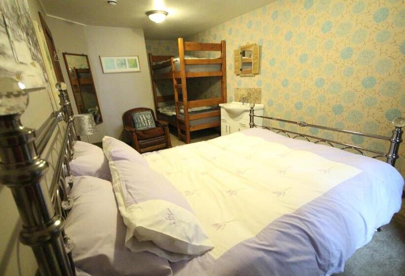Семейный Номер Deluxe, Lledr House Hostel Near Two Zip World Sites