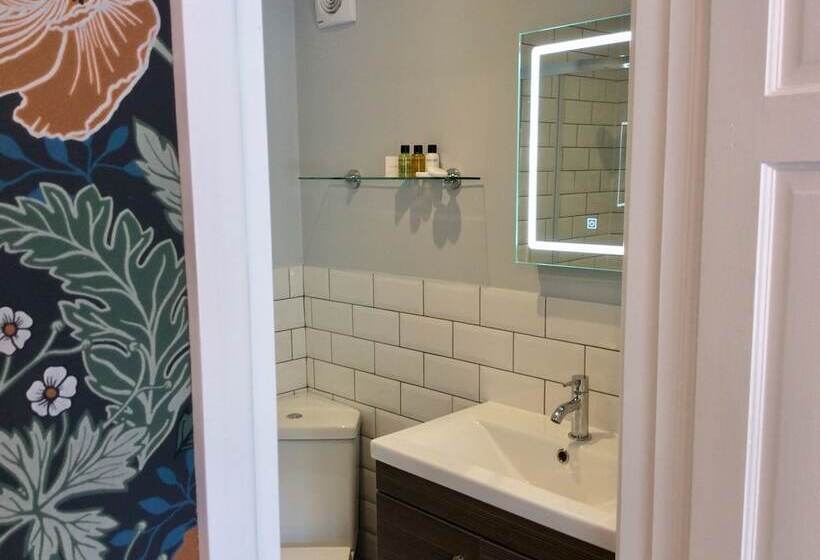 Номер Стандарт с Балконом, Southcliffe B&b