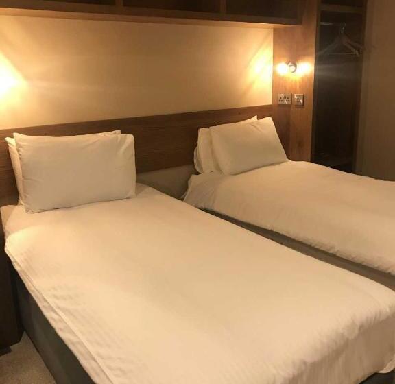Номер Economy, The Enniskillen Hotel And Motel
