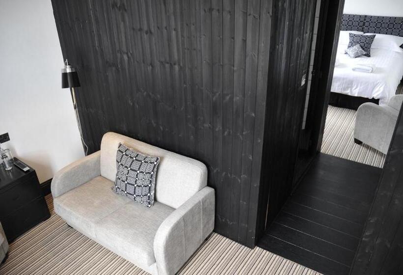 سوییت, Greenbank Lodge Llangollen