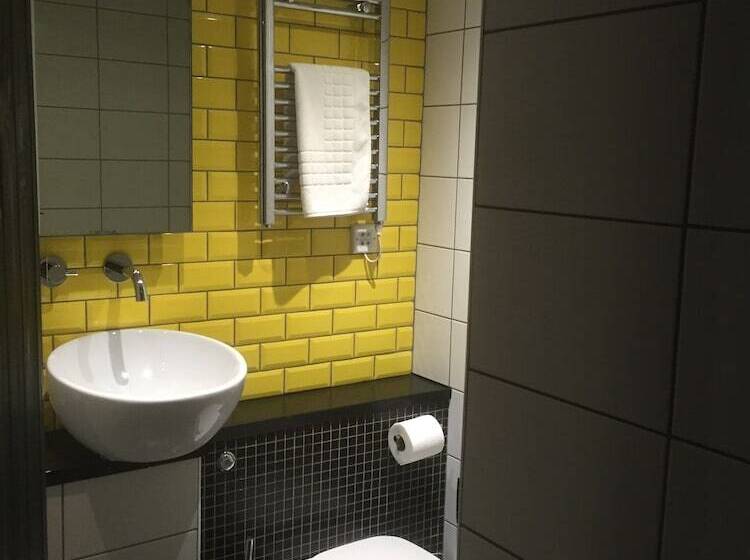 جناح, Greenbank Lodge Llangollen