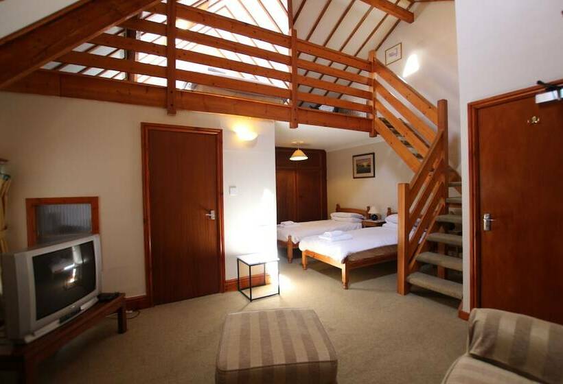 Семейный Номер, The Beacons Guest House