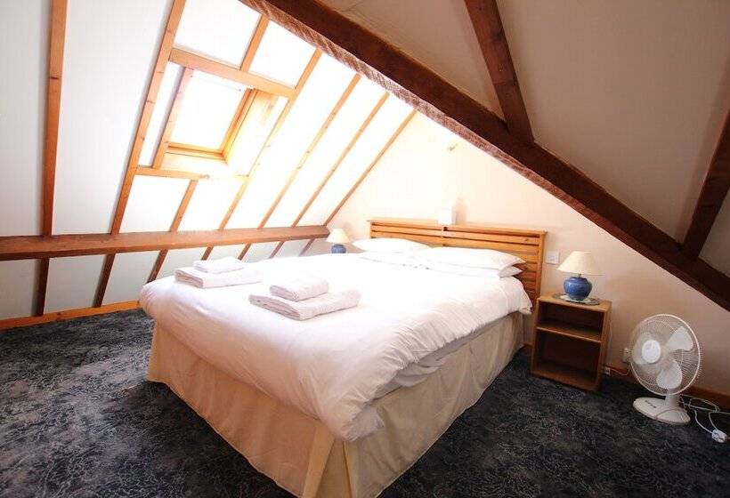 Семейный Номер, The Beacons Guest House