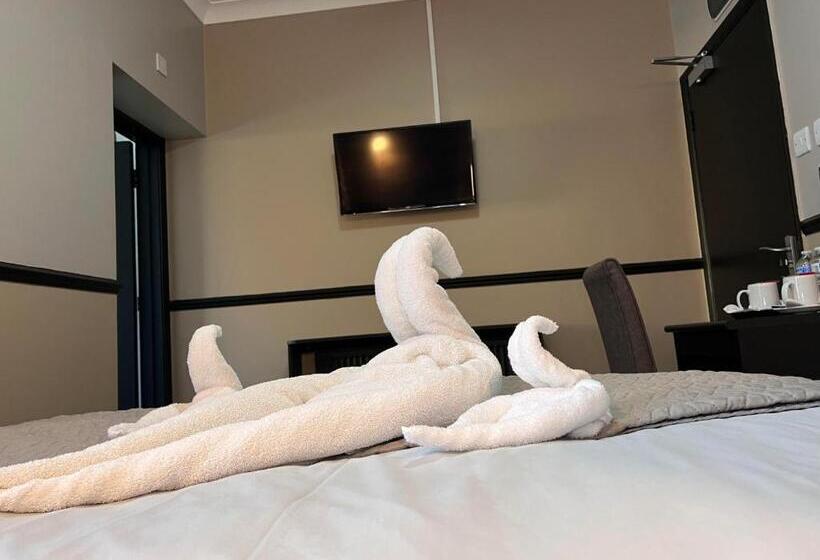 Номер Deluxe, The Commongate Hotels