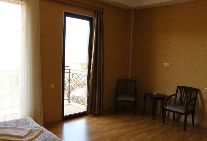 اتاق استاندارد یک نفره, Argopalace
