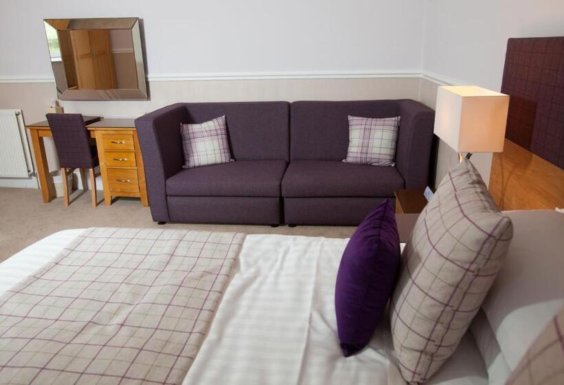 Семейный Номер, Cressfield Country House