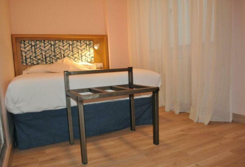 اتاق استاندارد یک نفره, Celanova