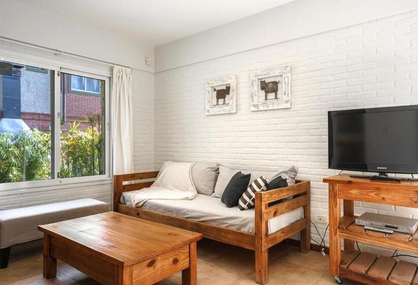 침실 1개 풀장 전망 아파트, Valeria House Rental Suites