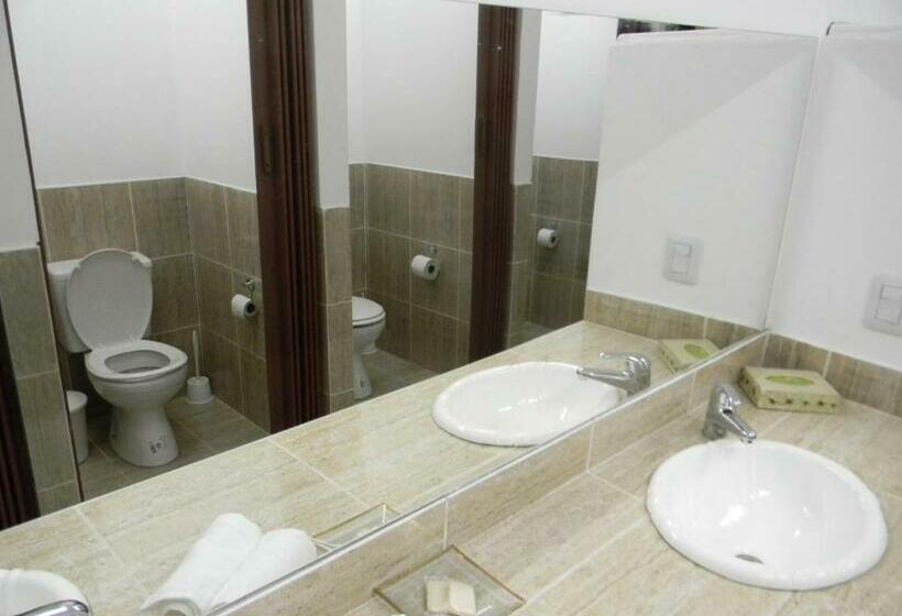 공동 객실, A La Gurda Hostel
