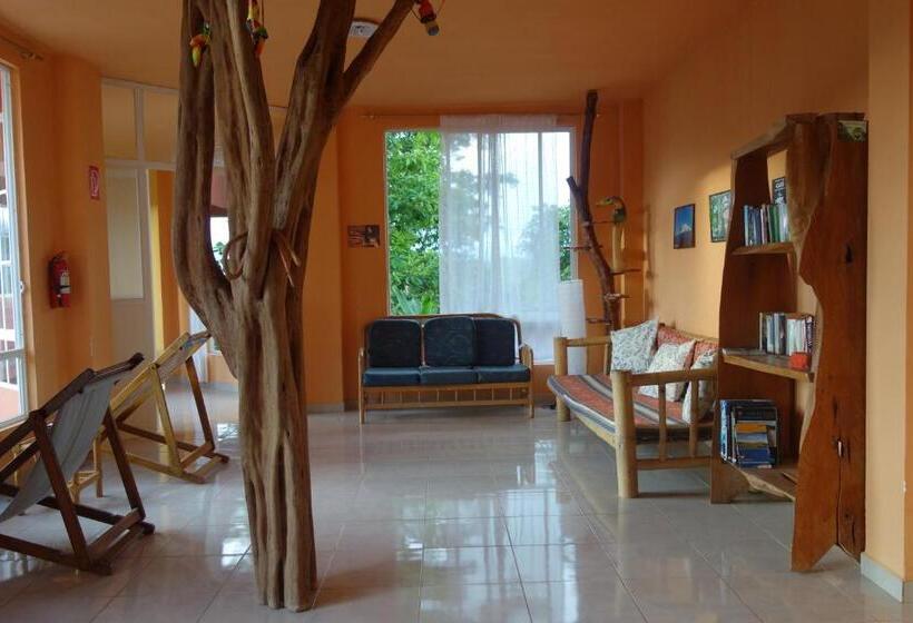 패밀리 룸 산 전망, Hostal Tena ñaui