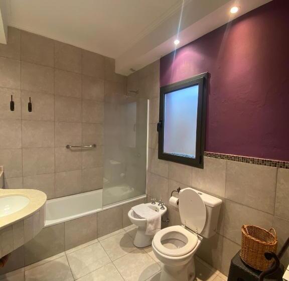 اتاق استاندارد سه نفره, Las Chirimoyas