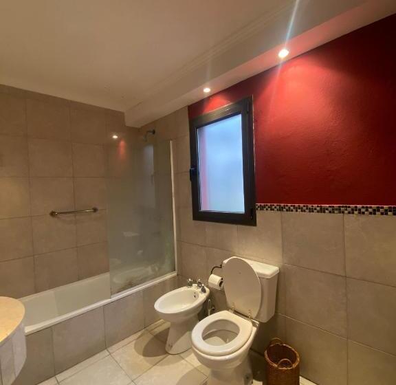 اتاق استاندارد سه نفره, Las Chirimoyas