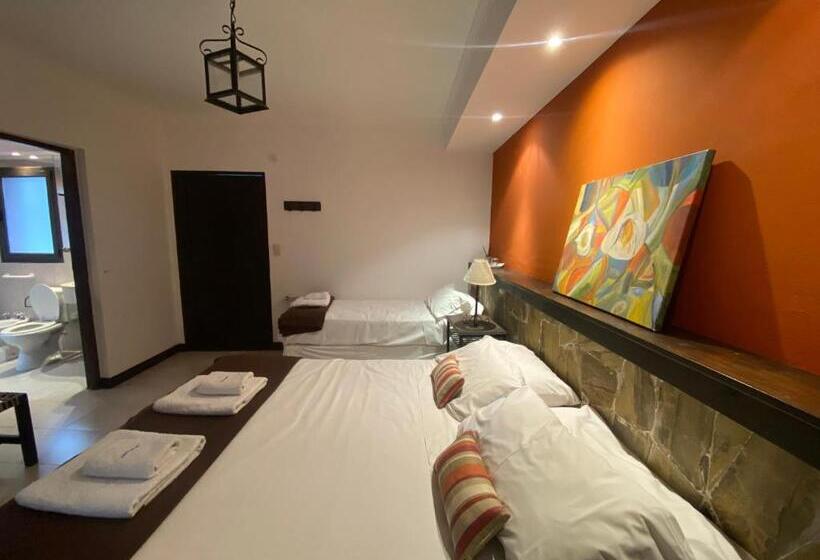 اتاق استاندارد سه نفره, Las Chirimoyas