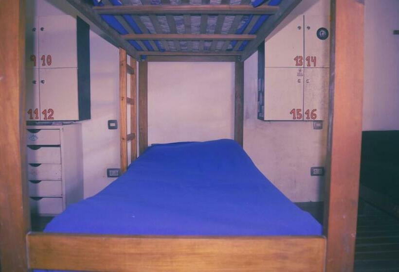 家庭间, Zeppelin Art Hostel