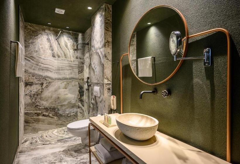 Полулюкс Повышенной Комфортности, Pagopoieion Suites