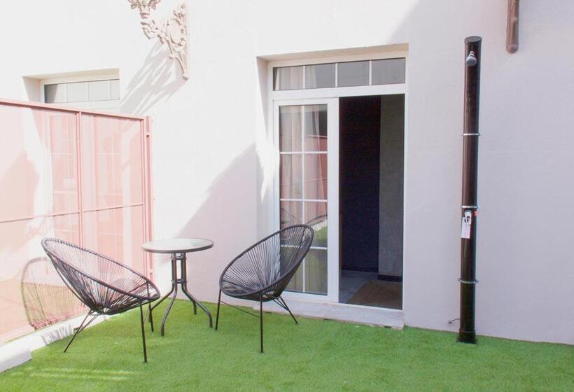 استودیو استاندارد با تراس, Apartamentos Nono By Charming Stay