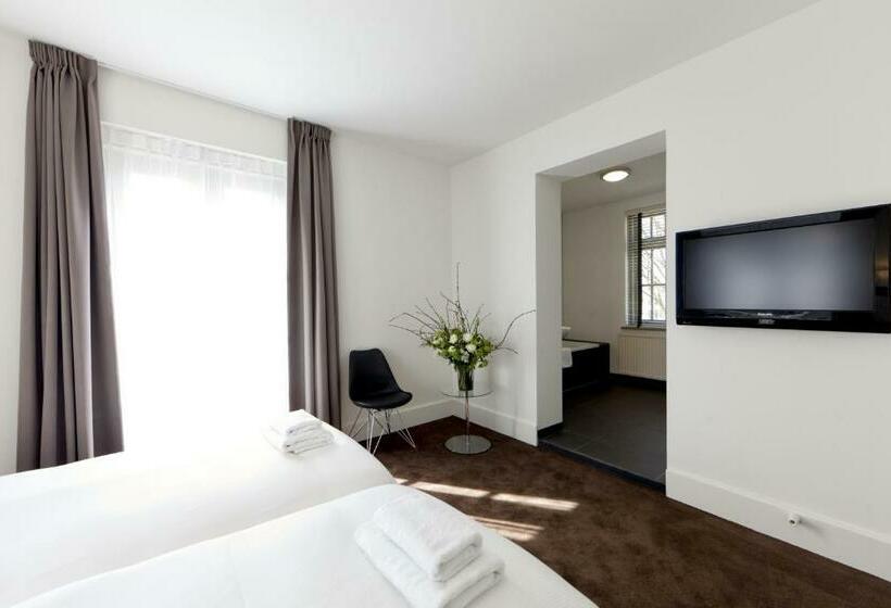 سوییت جونیور, College Hotel Alkmaar