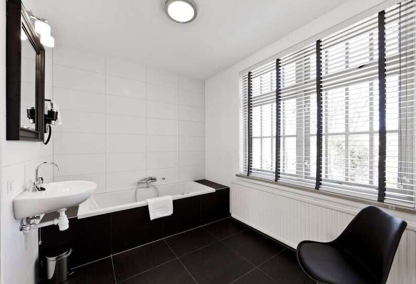 سوییت جونیور, College Hotel Alkmaar