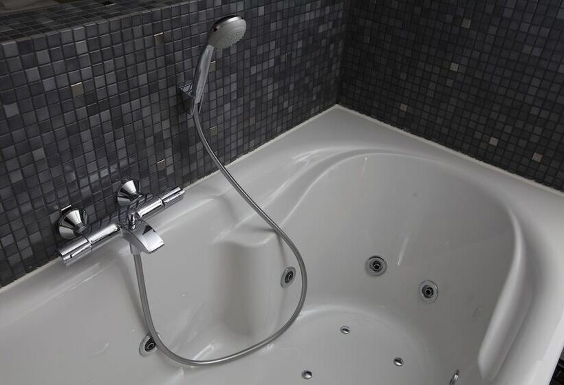 سوییت جونیور, College Hotel Alkmaar