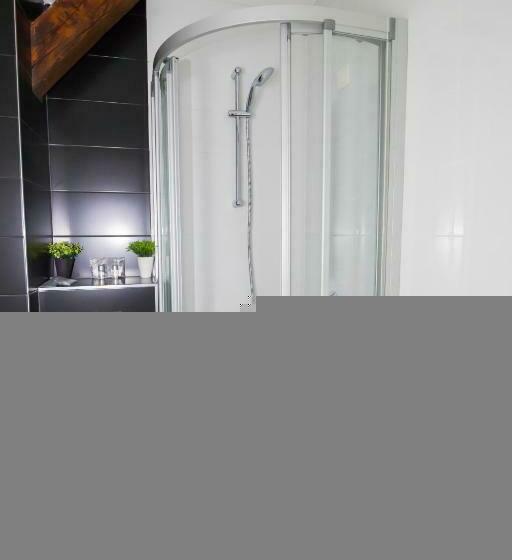 اتاق لوکس با چشم‌انداز شهر, Art Hotel Like