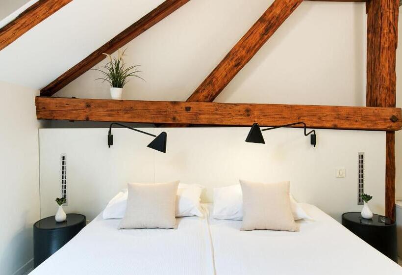 اتاق استاندارد چهار تخته, Art Hotel Like
