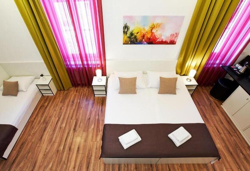 اتاق استاندارد چهار تخته, Art Hotel Like