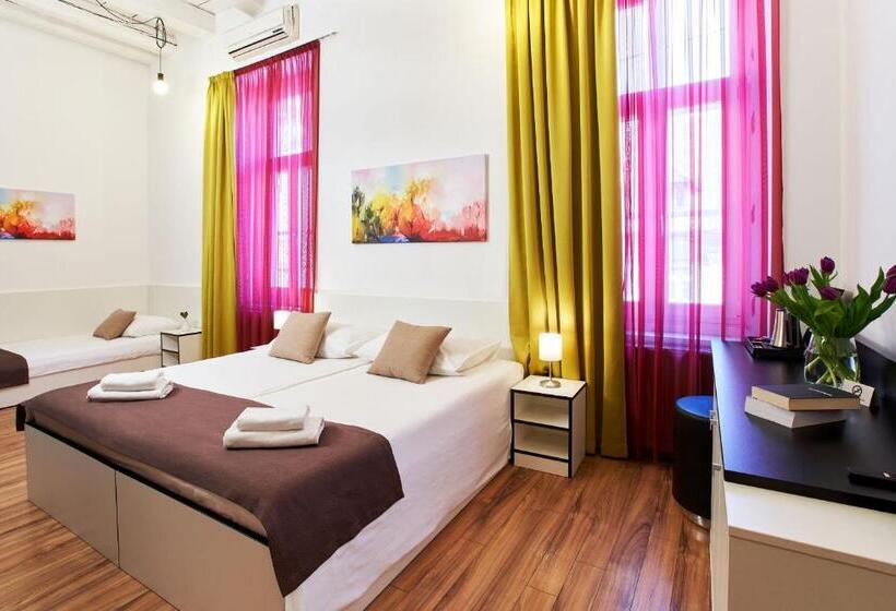 수피리어 트리플 룸, Art Hotel Like