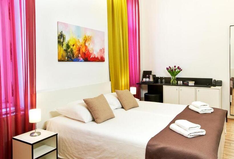 4인용 스탠다드 룸, Art Hotel Like