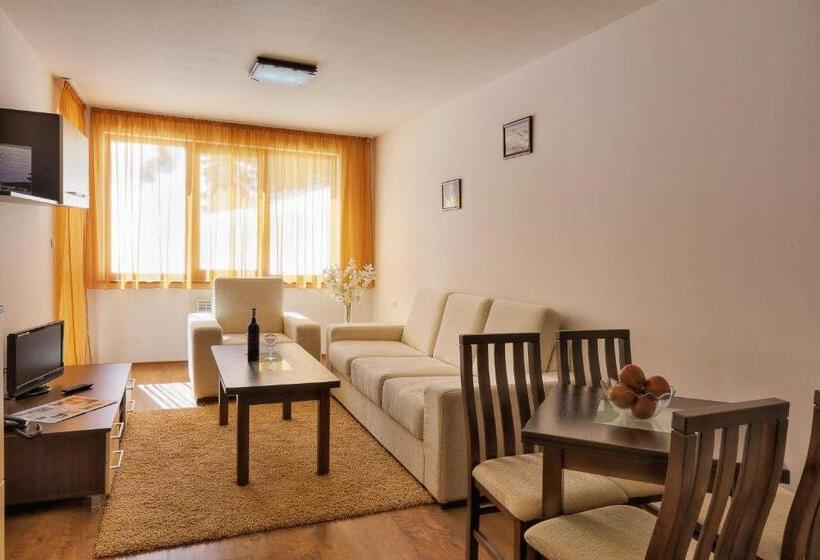 Апартаменты 1 Спальня, Forest Nook Apart