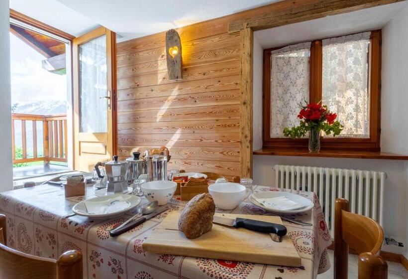 Quarto Estandar Vista Montanha, Le Vieux Noyer   Appartamenti Al Verde Villaggio Di Rumiod