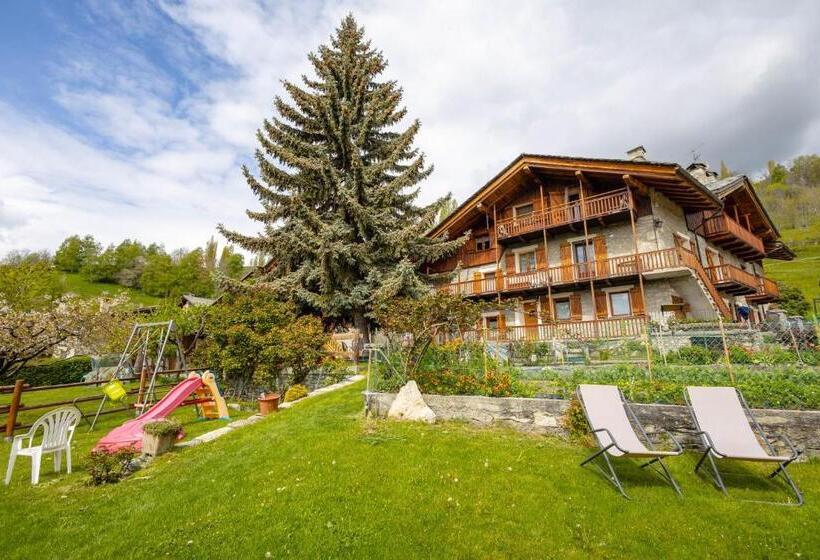 Quarto Estandar Vista Montanha, Le Vieux Noyer   Appartamenti Al Verde Villaggio Di Rumiod