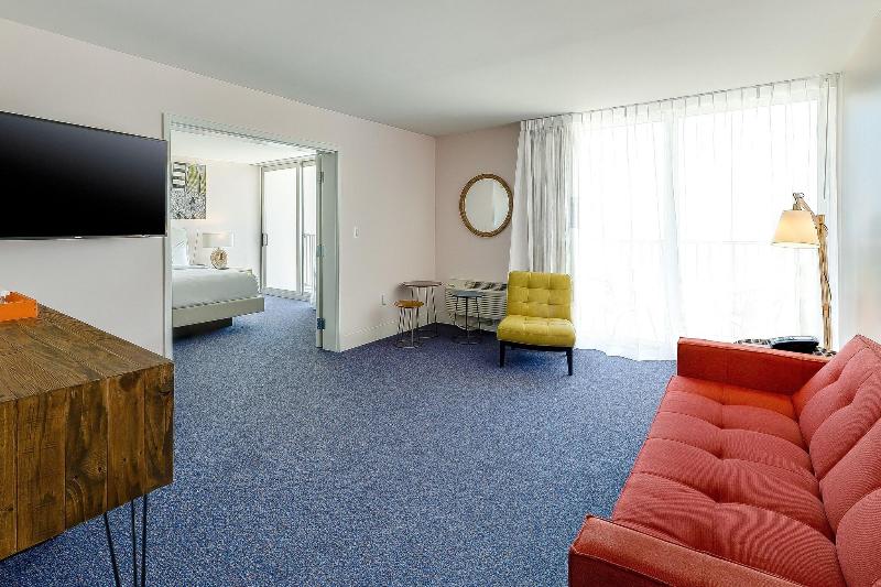 جناح سرير كينج, Plunge Beach Resort