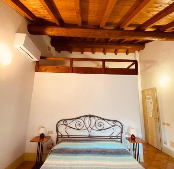Номер Стандарт Трехместный, Tenuta Le Sorgive Agriturismo