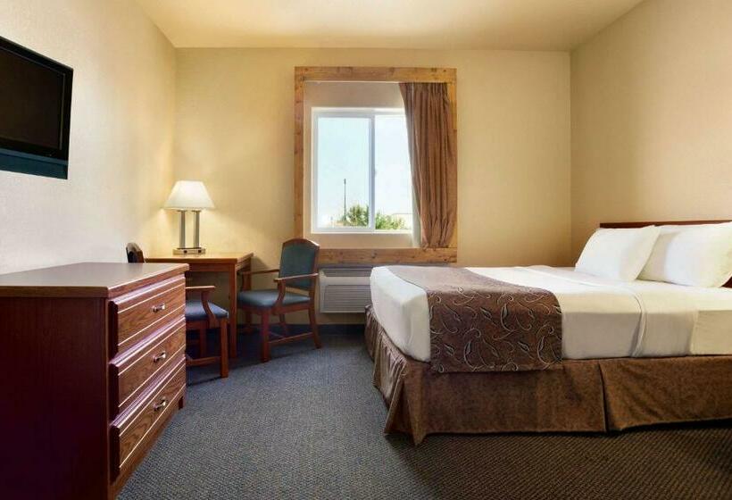 Номер Стандарт, Travelodge By Wyndham Gillette