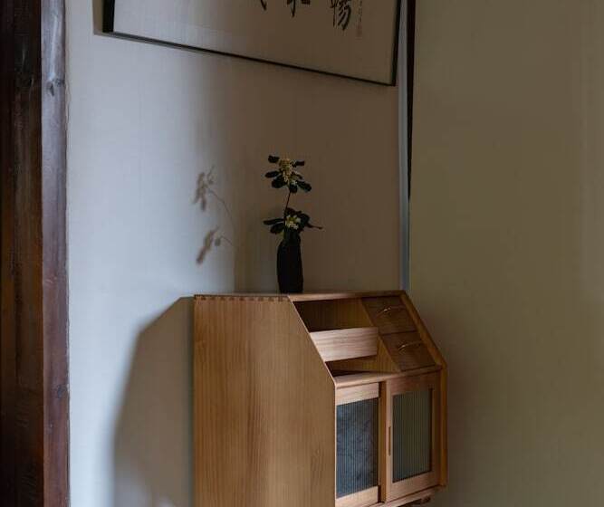 Family Suite, Jun Bo Xuan Boutique