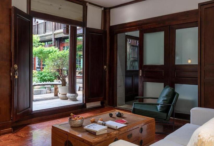 Люкс Superior, Jun Bo Xuan Boutique