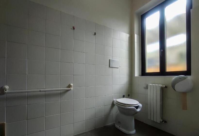 이코노미 룸, Lake Como Beach Hostel