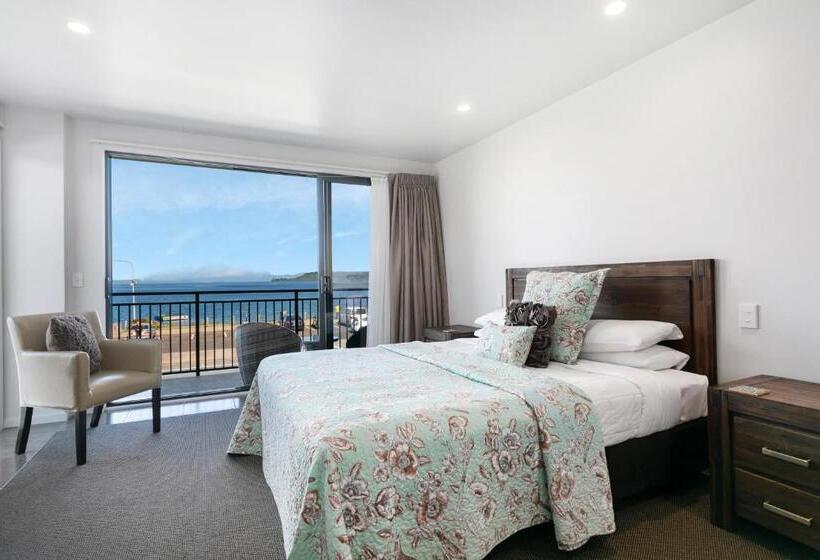 Standard studio with lake view, Acacia Lake View Motel