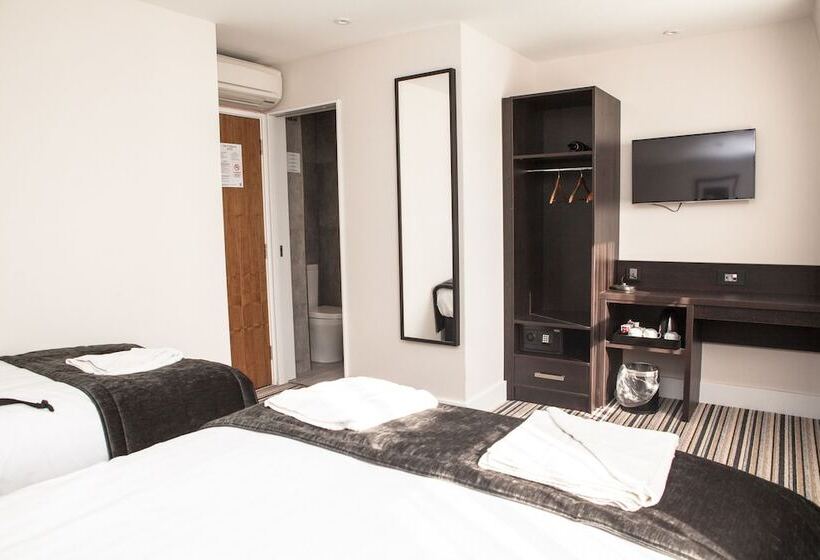 Quarto Triplo Deluxe, The Tudor Inn