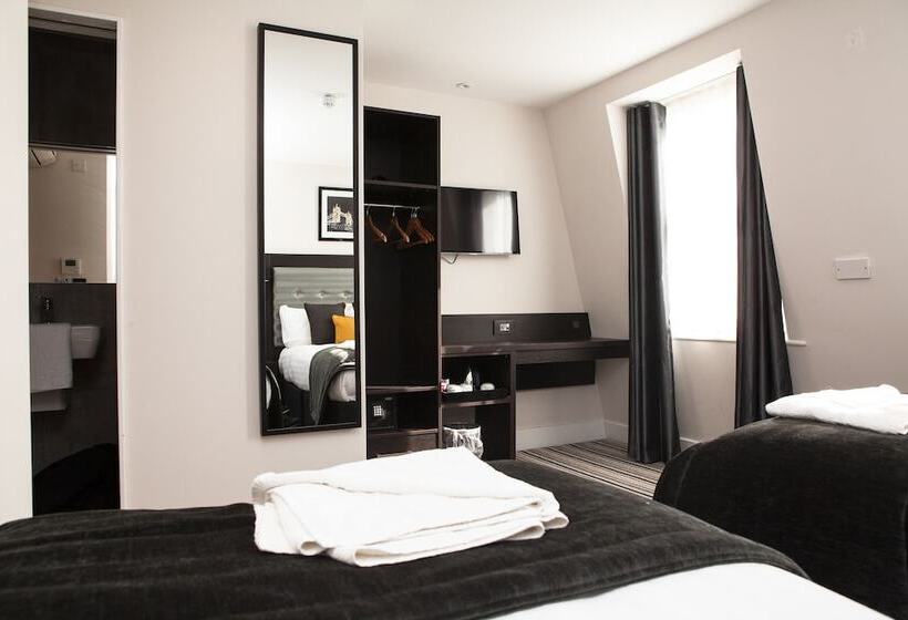 Quarto Triplo Deluxe, The Tudor Inn